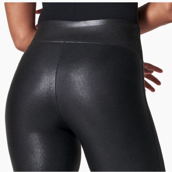 Sleek Black SPANX Faux Leather Women's Leggings - Picture 7 of 8